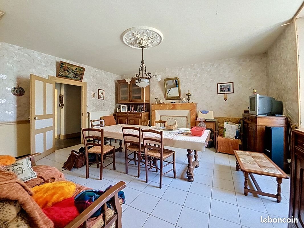 Maison à vendre, 225m², Saint-Hilaire-des-Loges