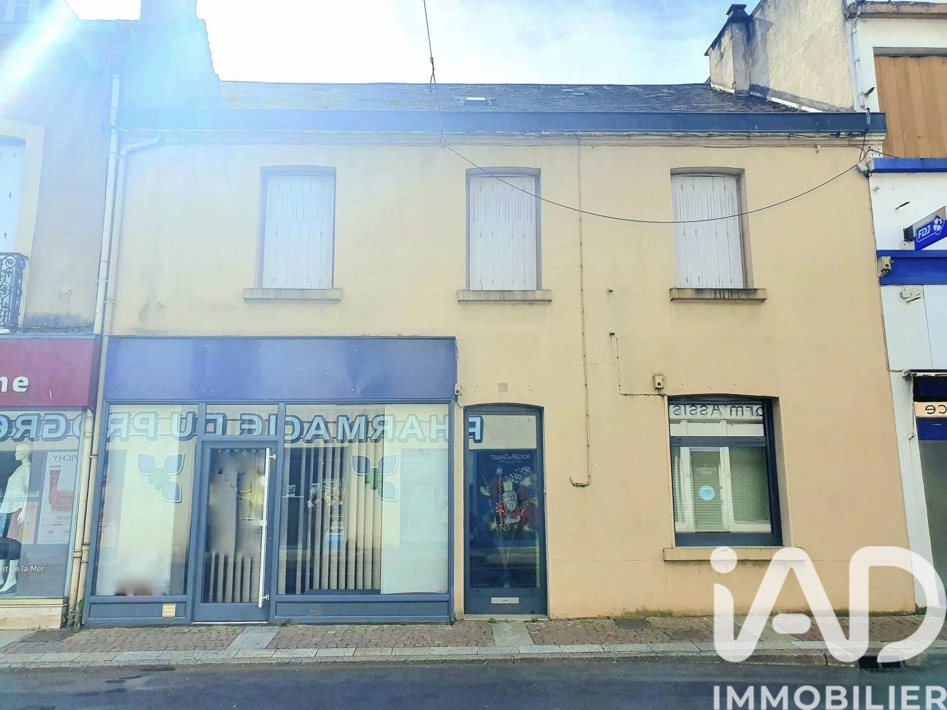 Maison à vendre, 195m², Saint-Yrieix-la-Perche
