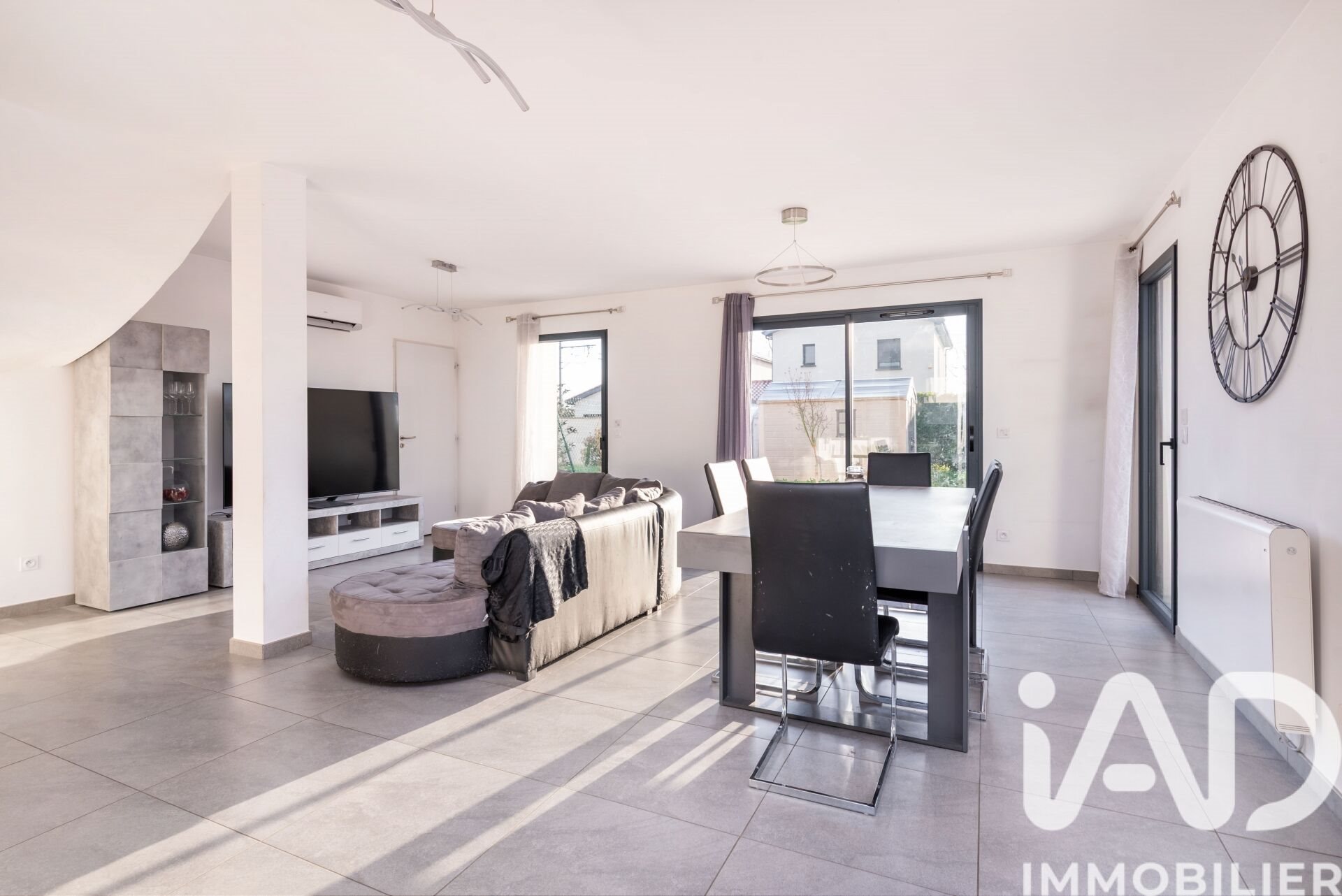Maison à vendre, 97m², Ambérieux