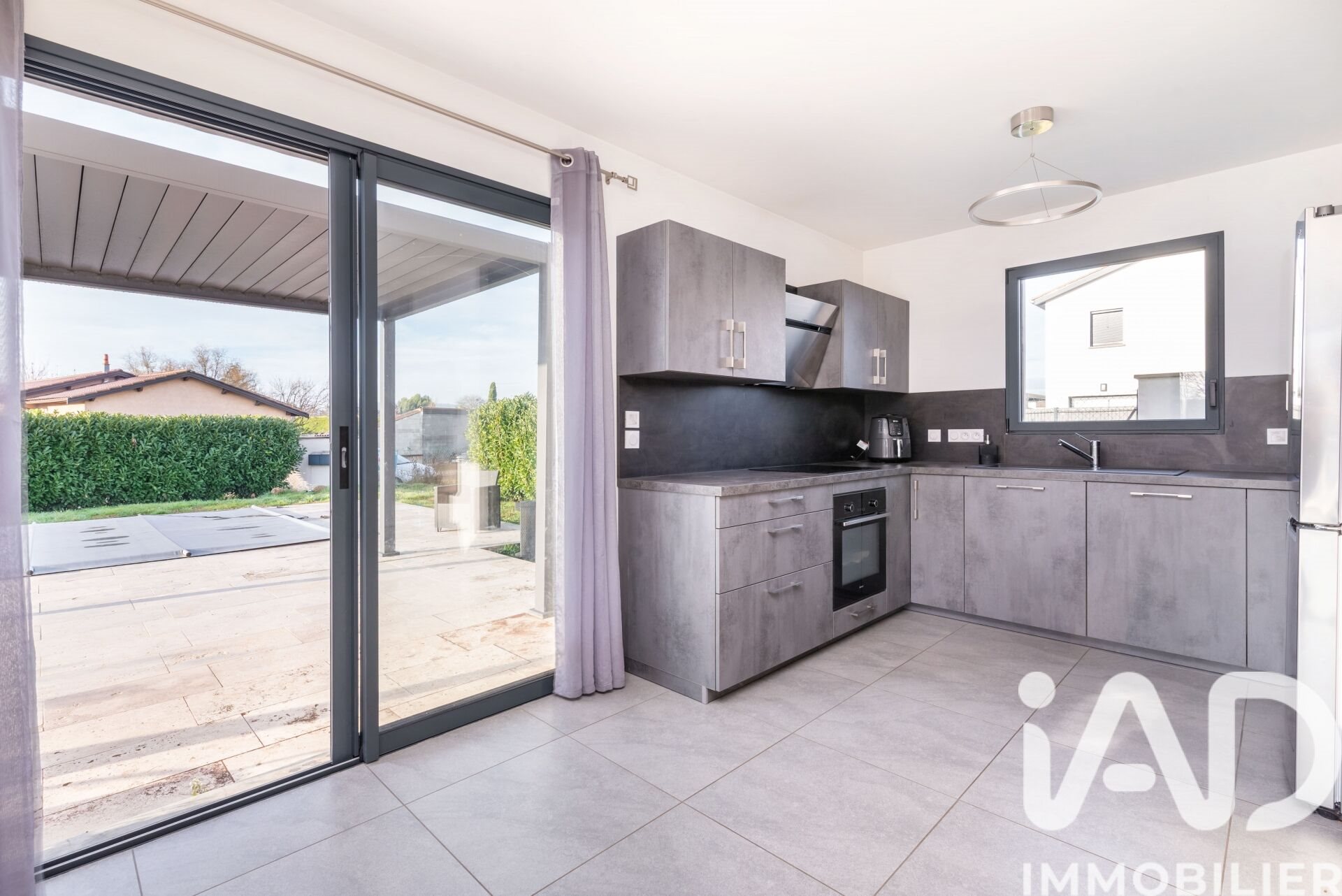 Maison à vendre, 97m², Ambérieux