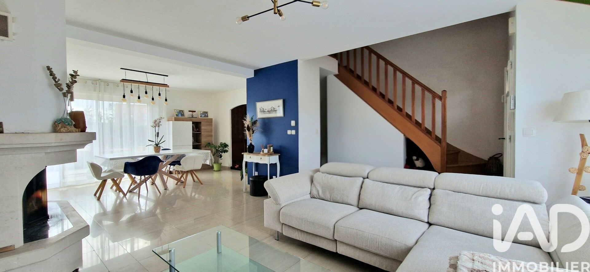 Maison à vendre, 151m², Armentières-en-Brie