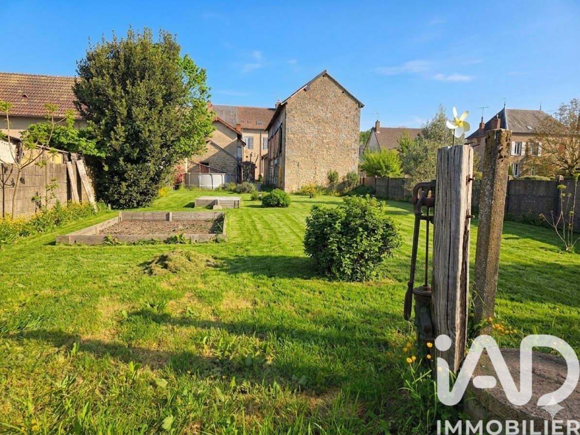 Maison à vendre, 350m², Luzy
