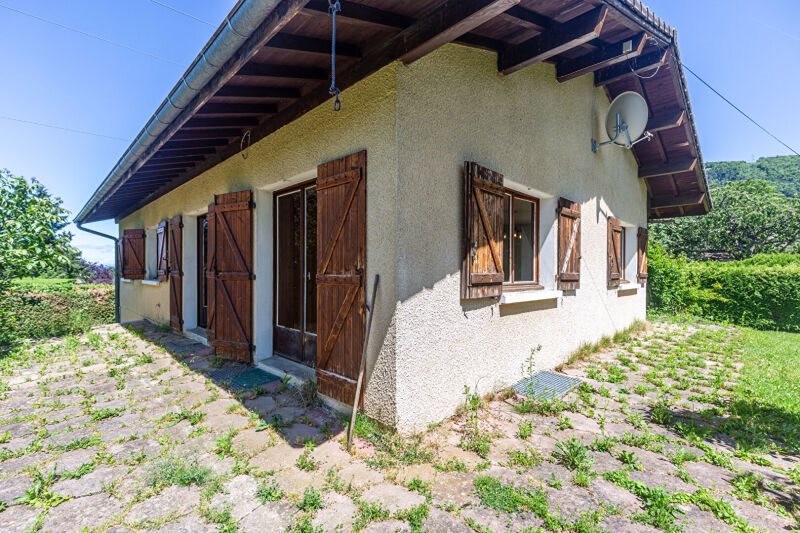 Maison à vendre, 95m², Quintal