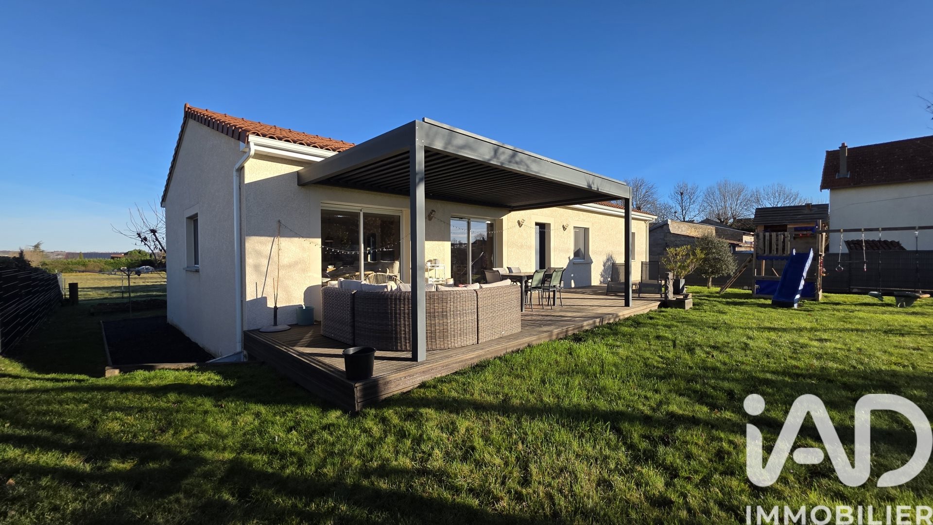 Maison à vendre, 85m², Sardon
