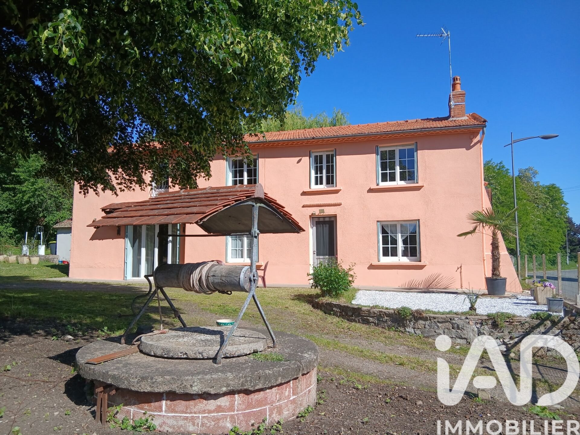 Maison à vendre, 177m², Saint-Priest-Bramefant