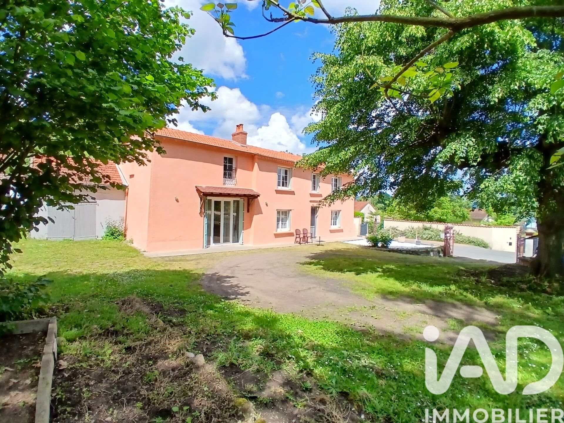 Maison à vendre, 177m², Saint-Priest-Bramefant