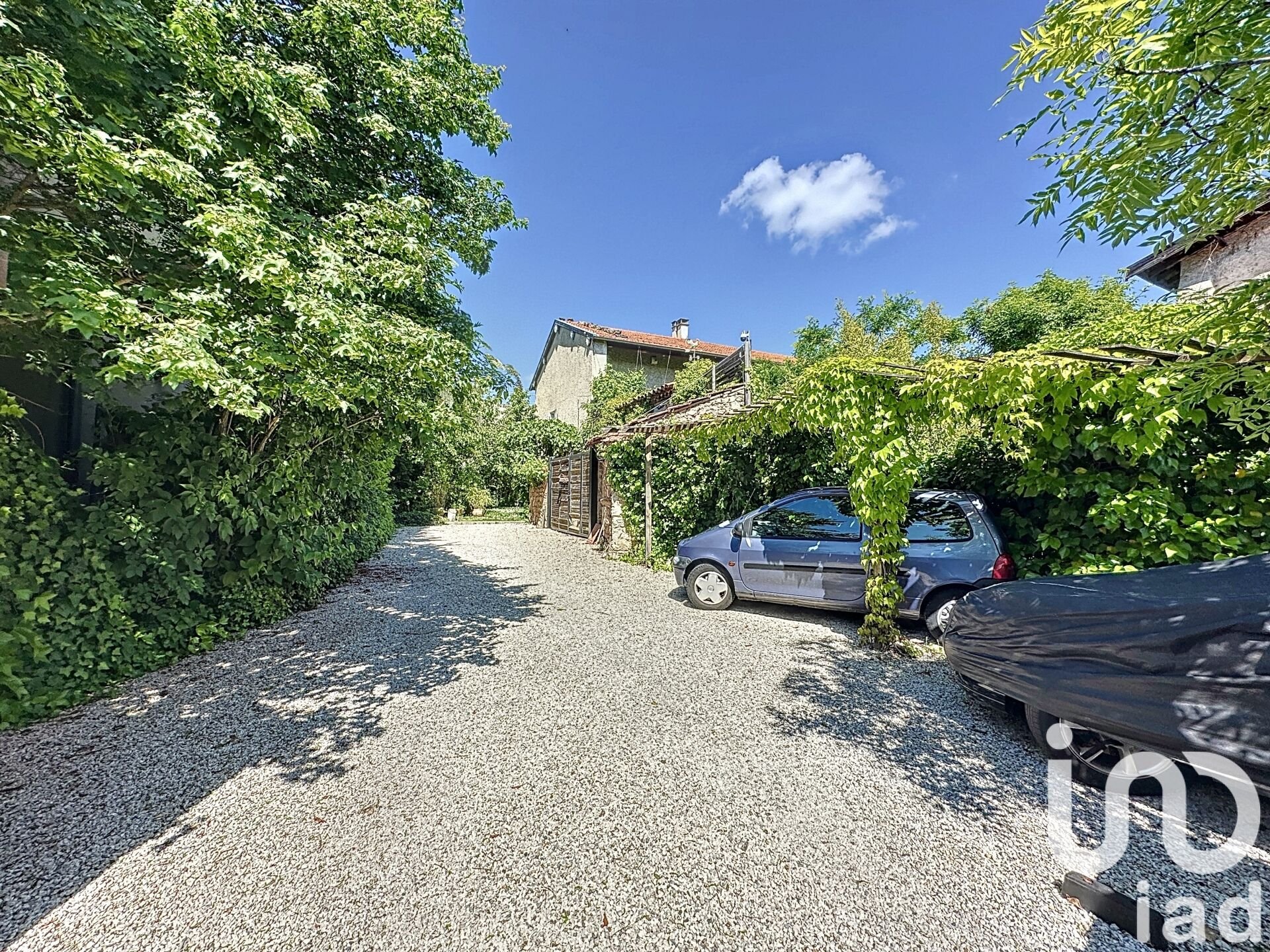 Maison à vendre, 480m², Saint-Genis-les-Ollières