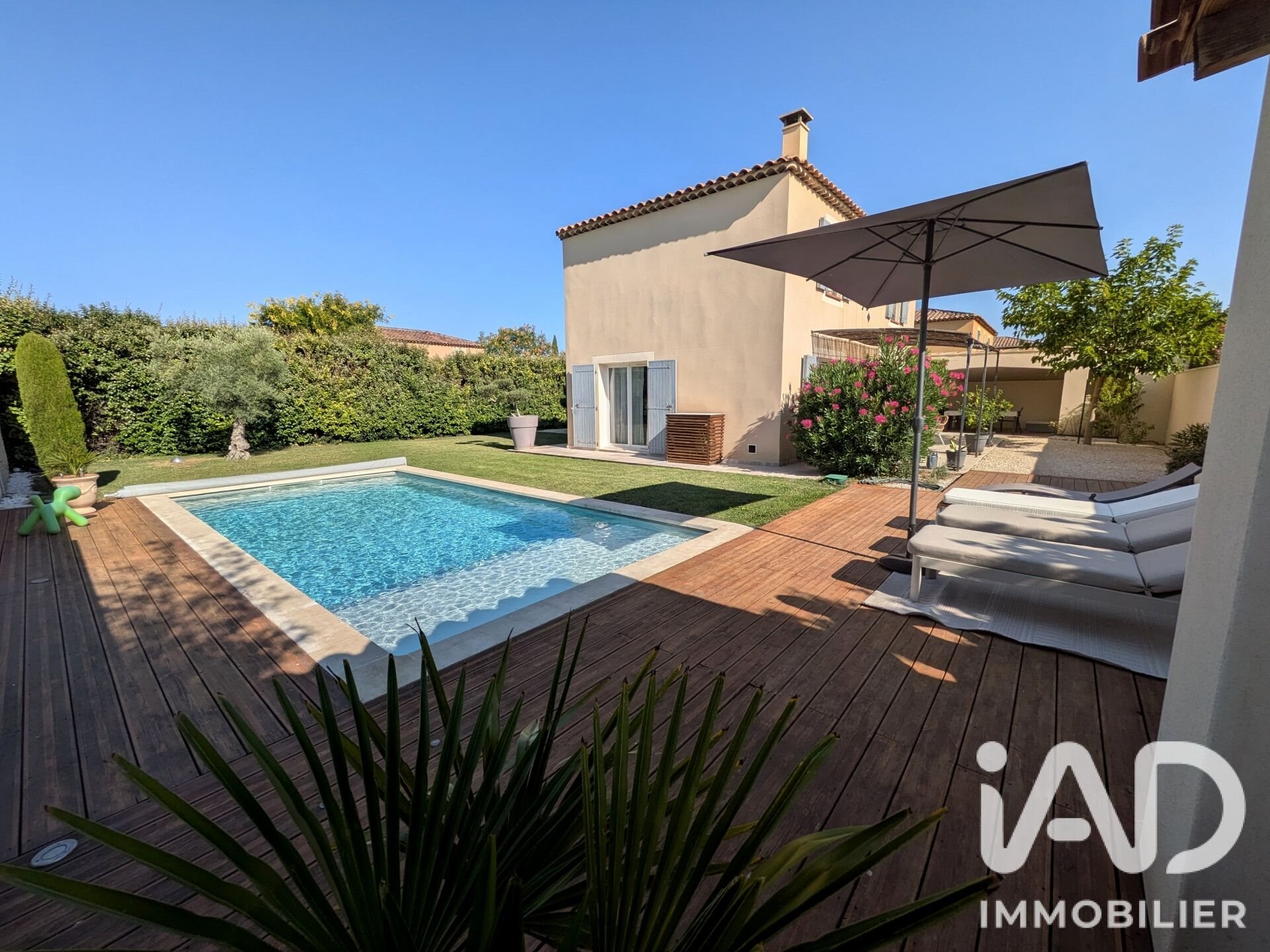 Maison à vendre, 110m², Morières-lès-Avignon