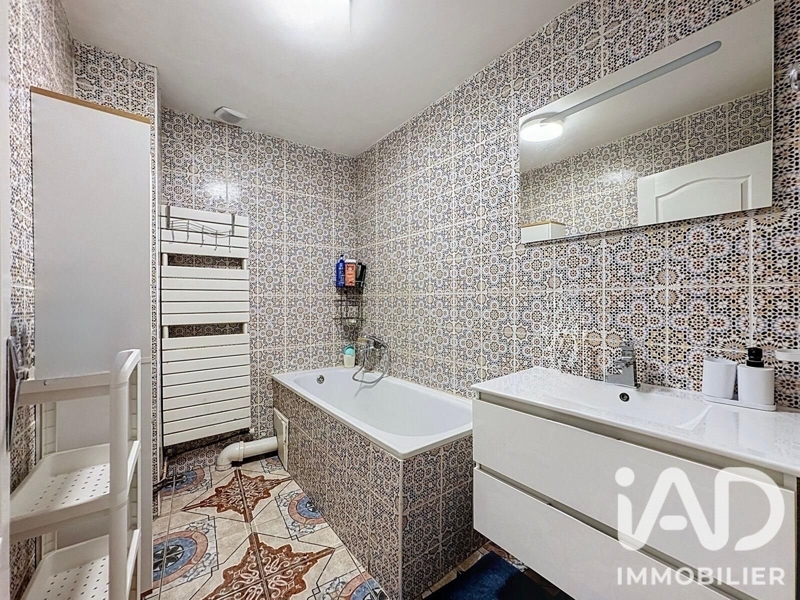 Maison à vendre, 200m², Moirans-en-Montagne