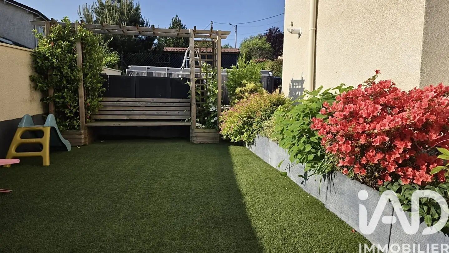 Maison à vendre, 137m², Le Chambon-Feugerolles