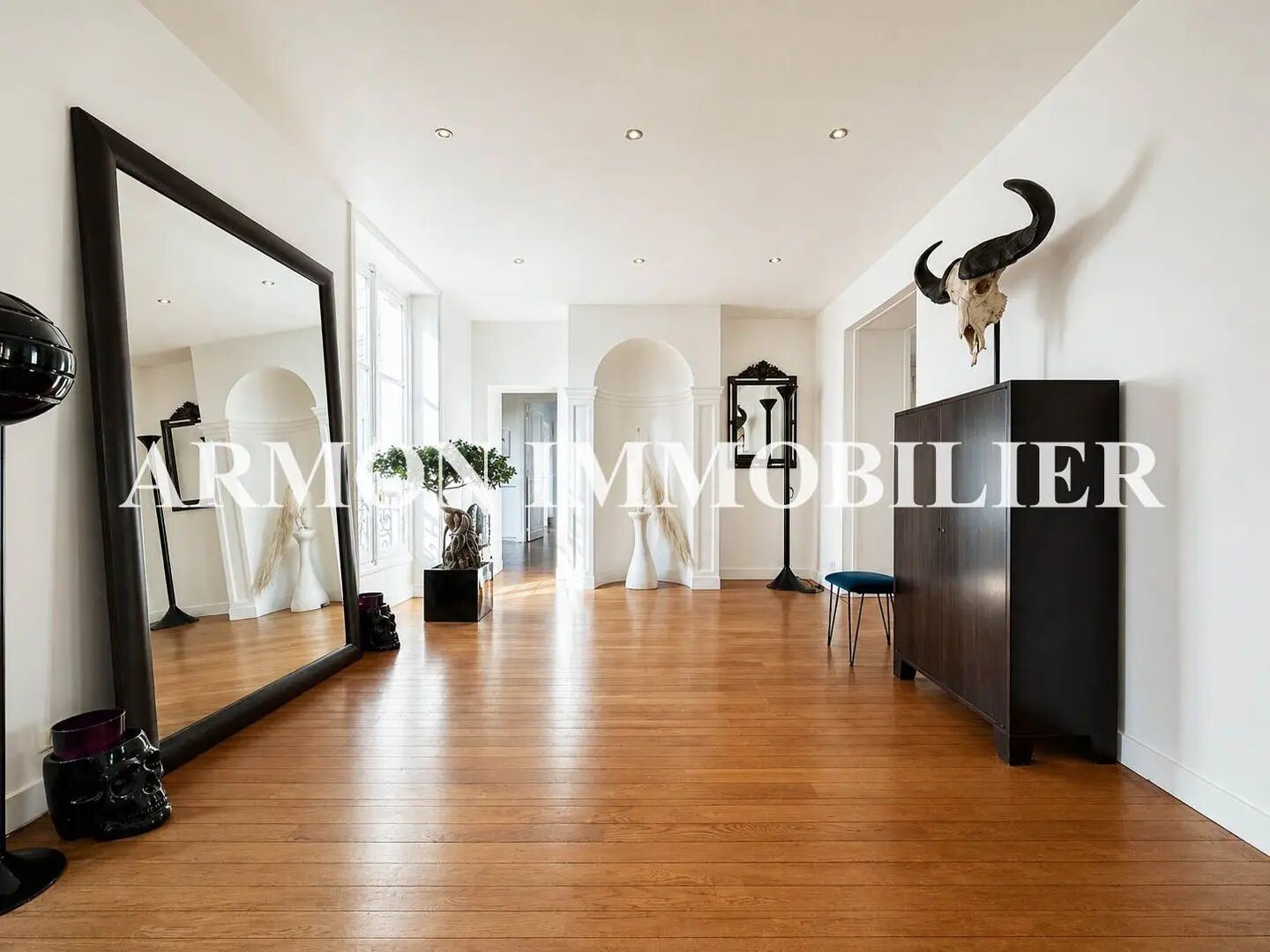 Appartement à louer, 250m², Paris 9ème