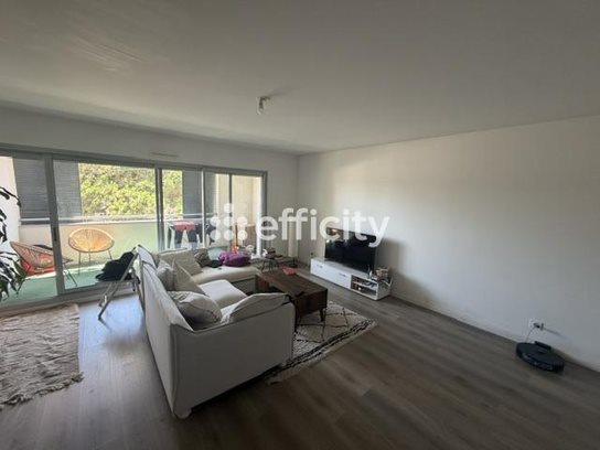 Appartement à vendre, 65m², Saint-Médard-en-Jalles