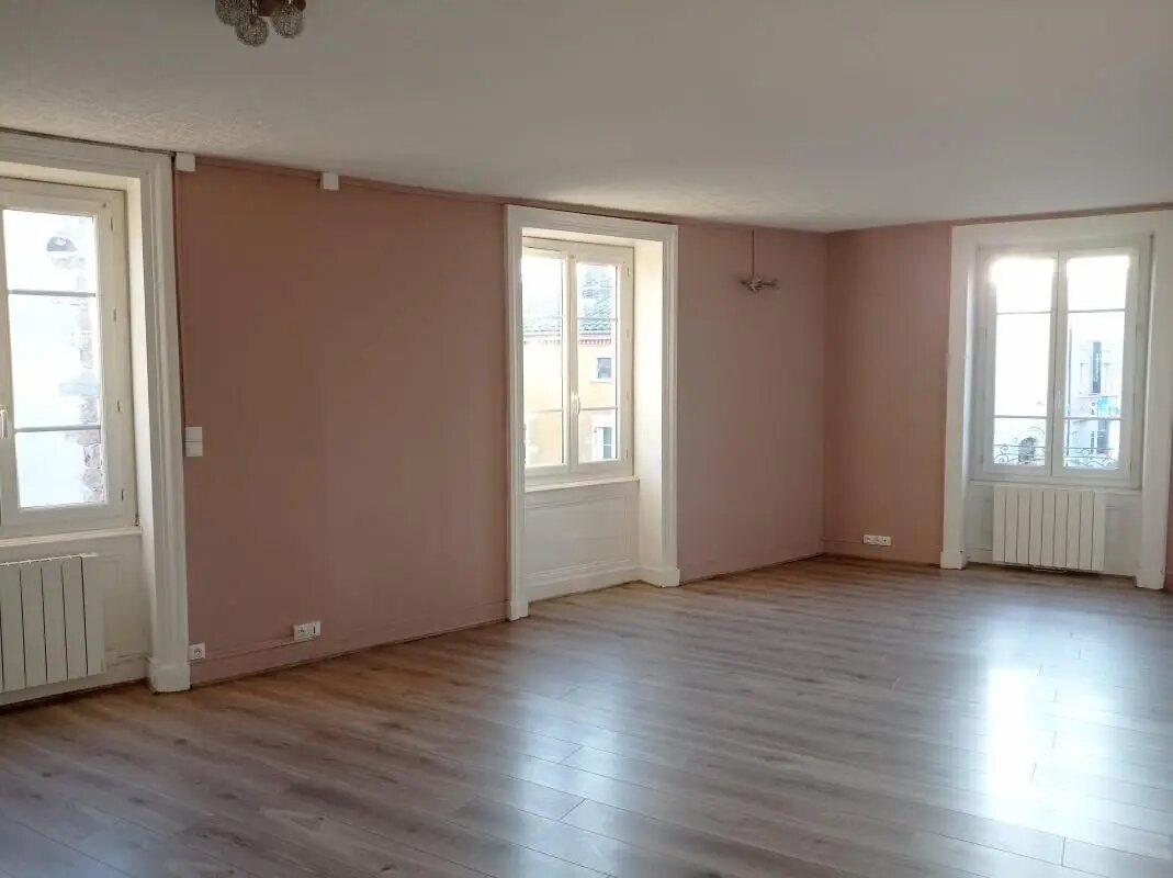 Appartement à louer, 95m², Saint-Etienne-des-Oullières