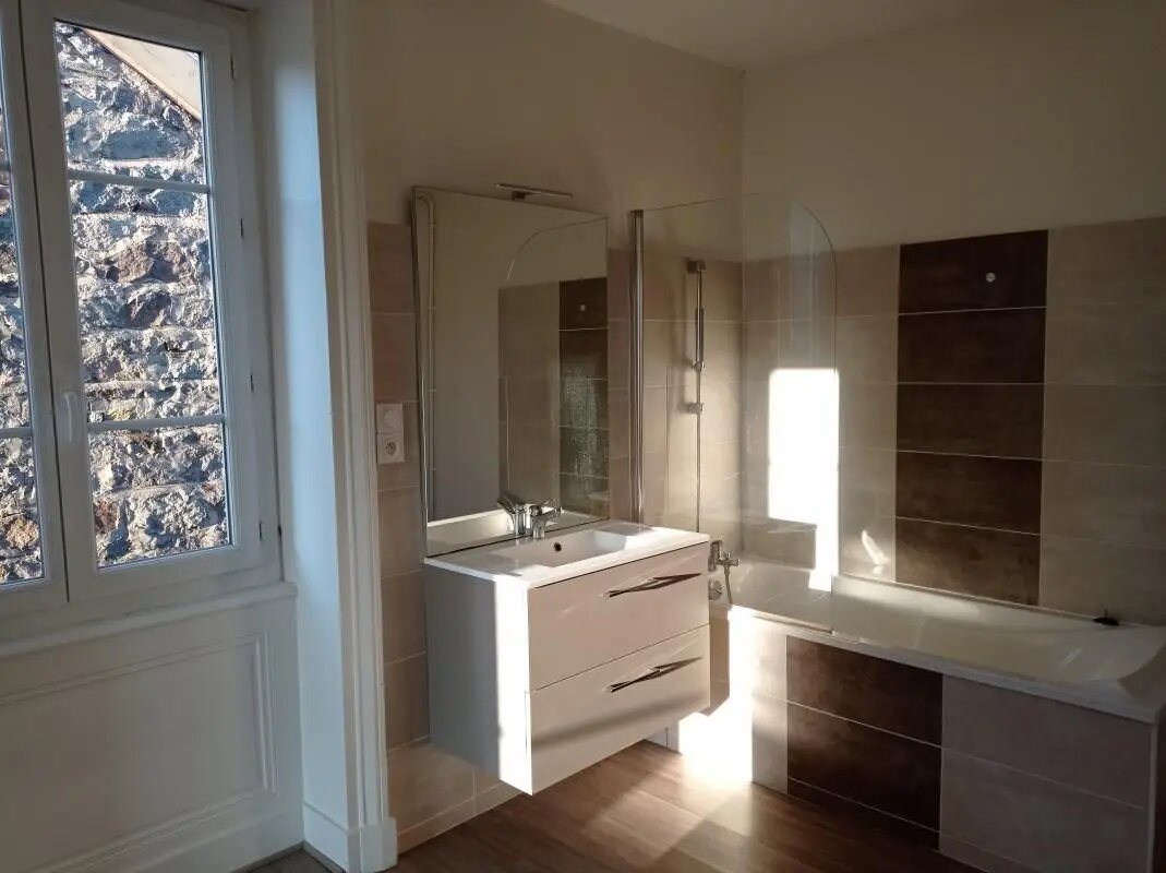 Appartement à louer, 95m², Saint-Etienne-des-Oullières