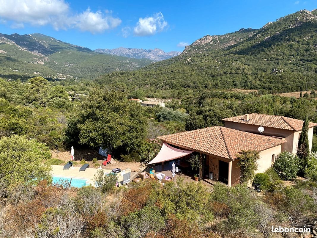Maison à vendre, 150m², Sainte-Lucie de Porto-Vecchio