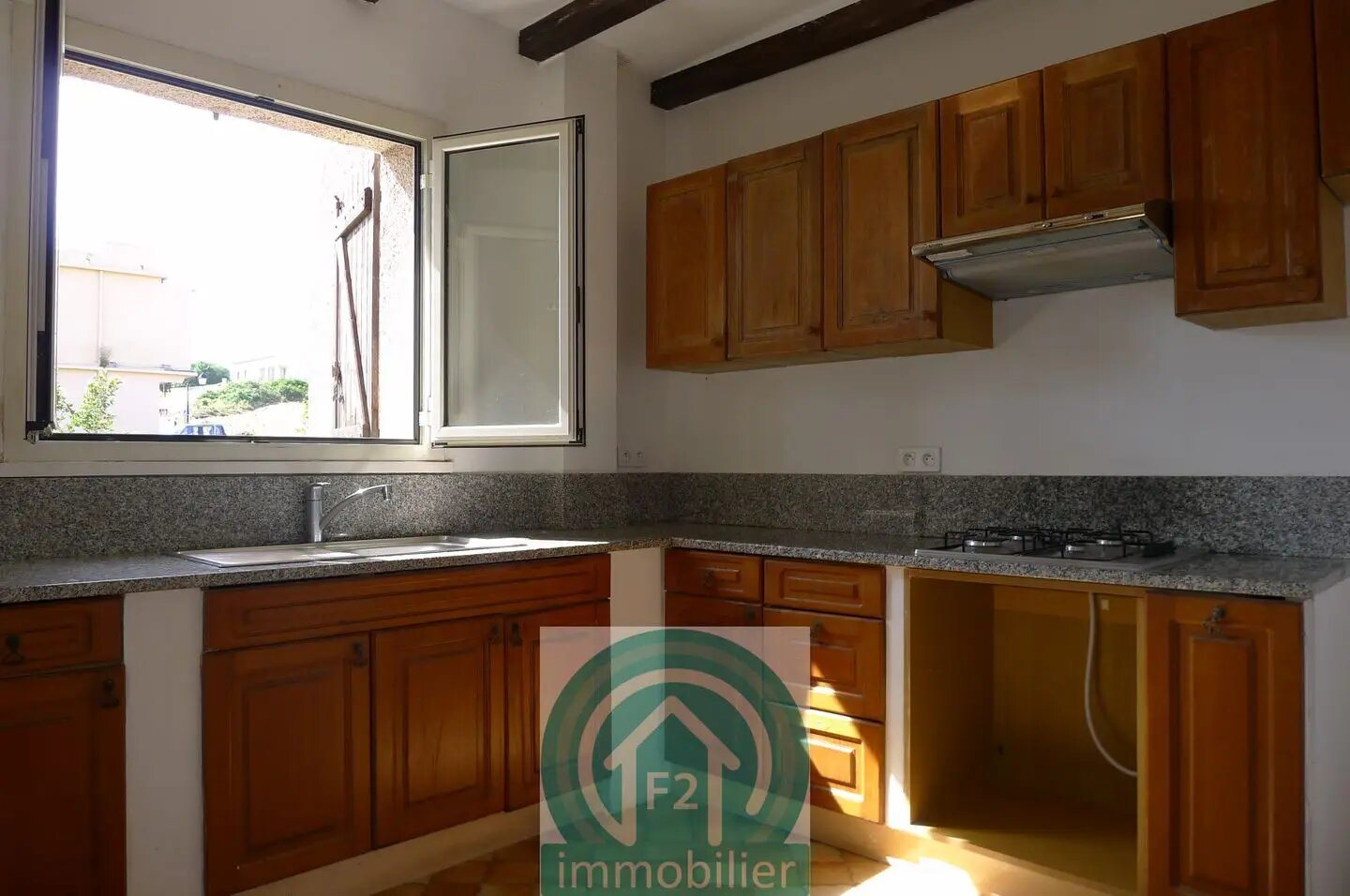 Appartement à louer, 68m², Aléria