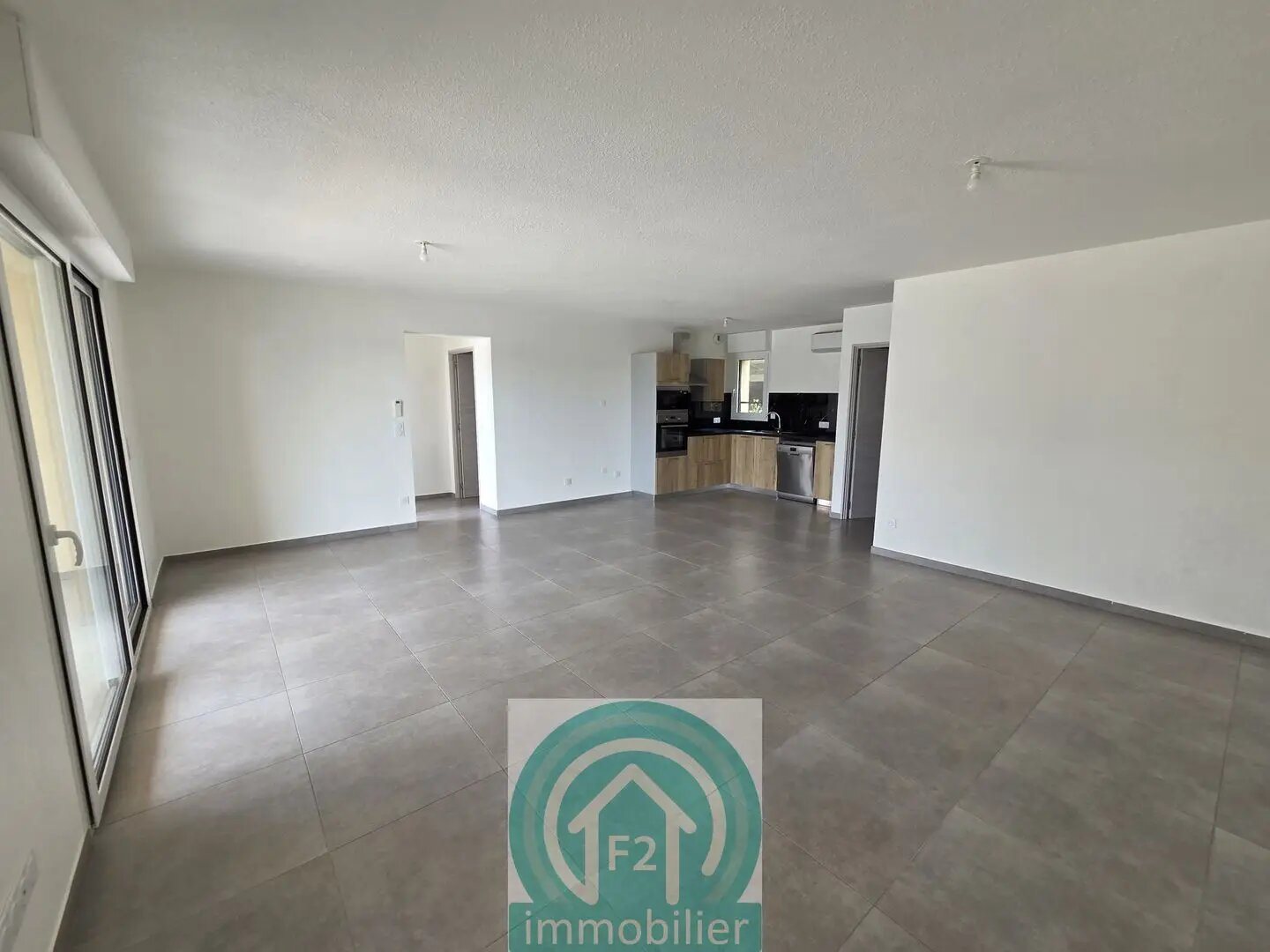 Appartement à louer, 100m², Aléria