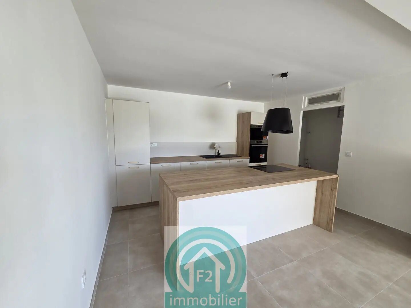 Appartement à louer, 78m², Aléria