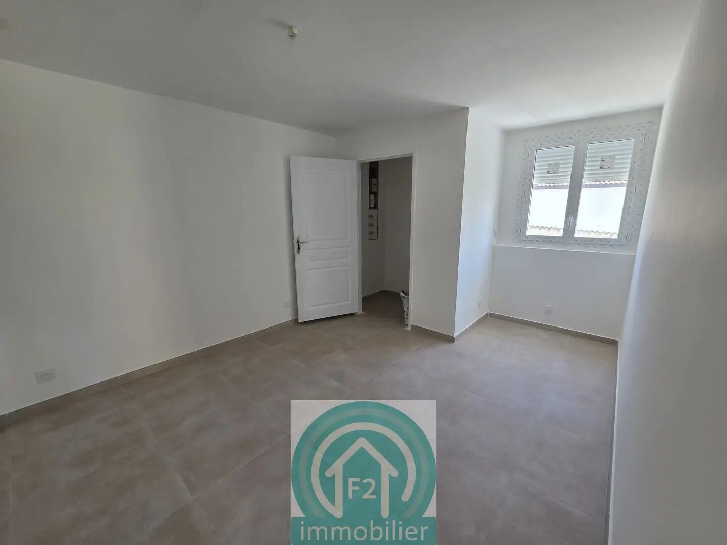 Appartement à louer, 78m², Aléria