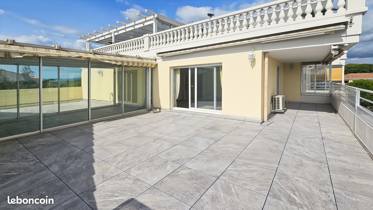 Appartement à vendre, 97m², Fréjus