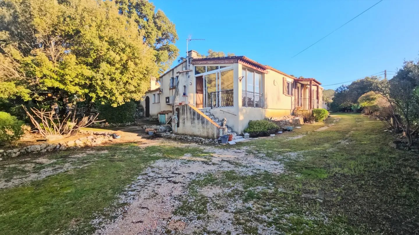 Maison à vendre, 106m², Sainte-Anastasie-sur-Issole