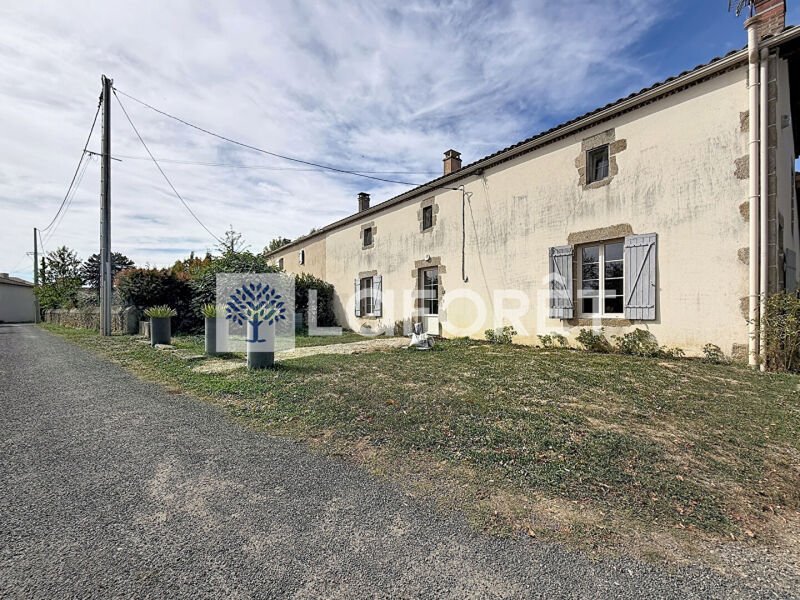 Maison à louer, 137m², Gourgé