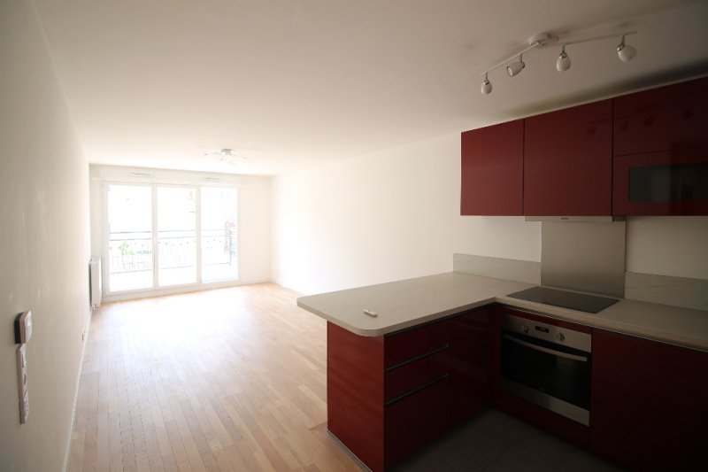 Appartement à louer, 63m², Courbevoie