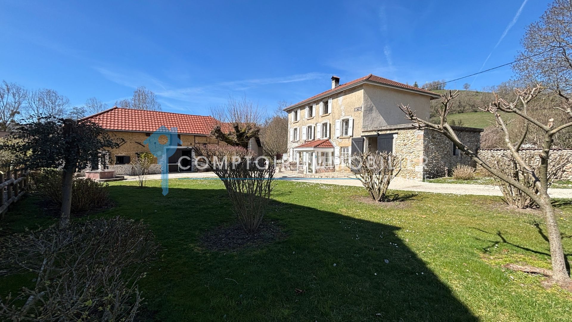 Maison à vendre, 142m², Montferrat