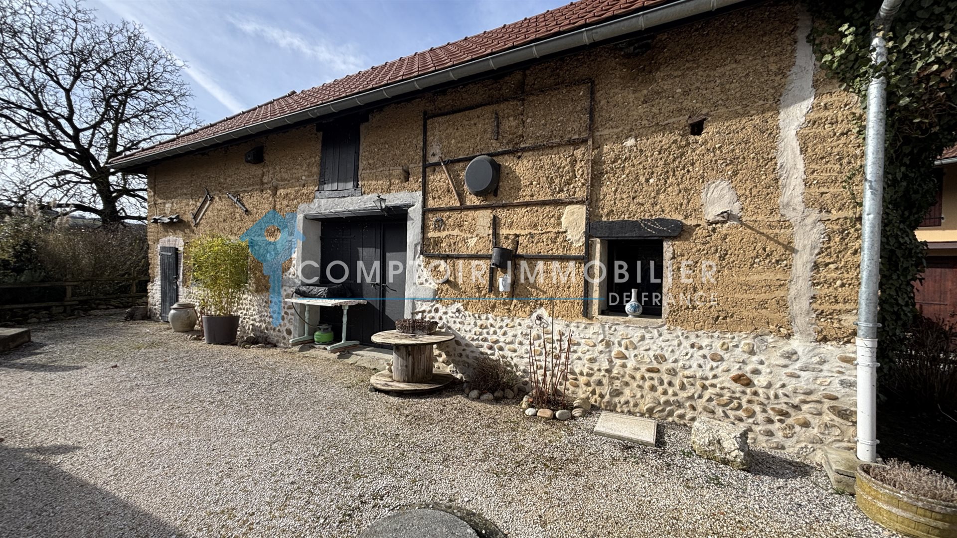 Maison à vendre, 142m², Montferrat