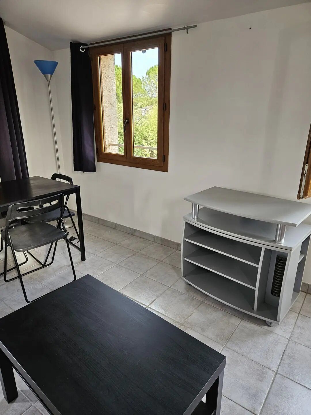 Appartement à louer, 28m², Saint-Martin-de-Londres