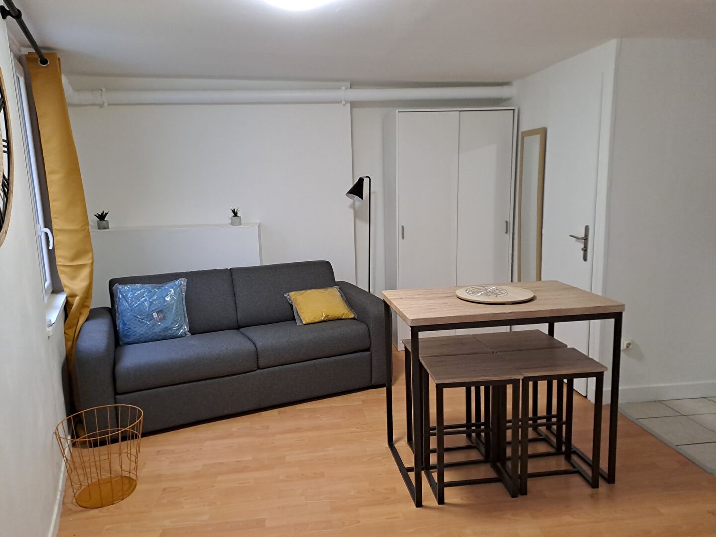 Appartement à louer, 19m², Niort