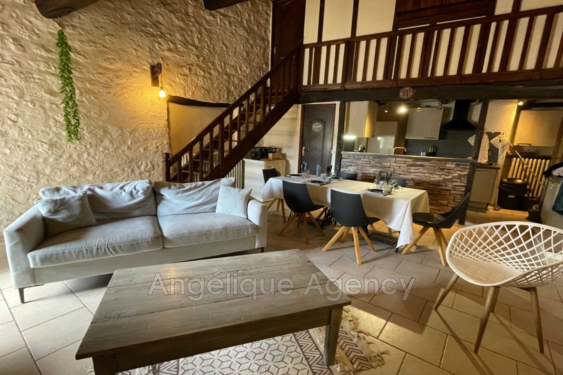 Maison à vendre, 68m², Coursegoules
