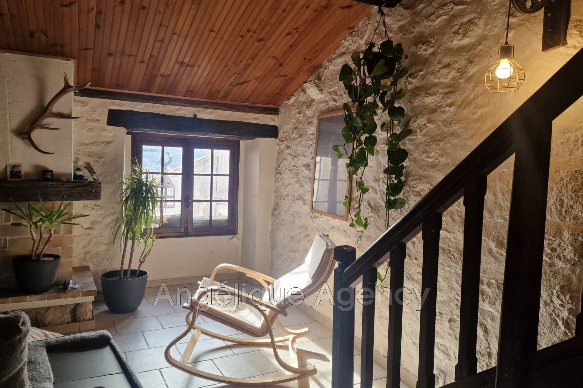 Maison à vendre, 68m², Coursegoules
