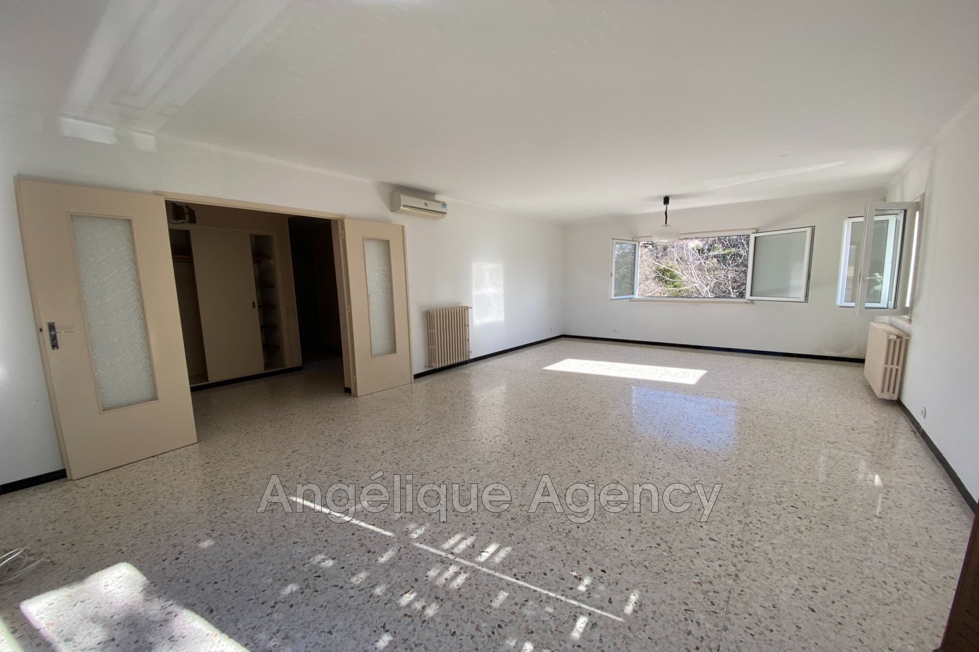 Maison à vendre, 201m², Cagnes-sur-Mer
