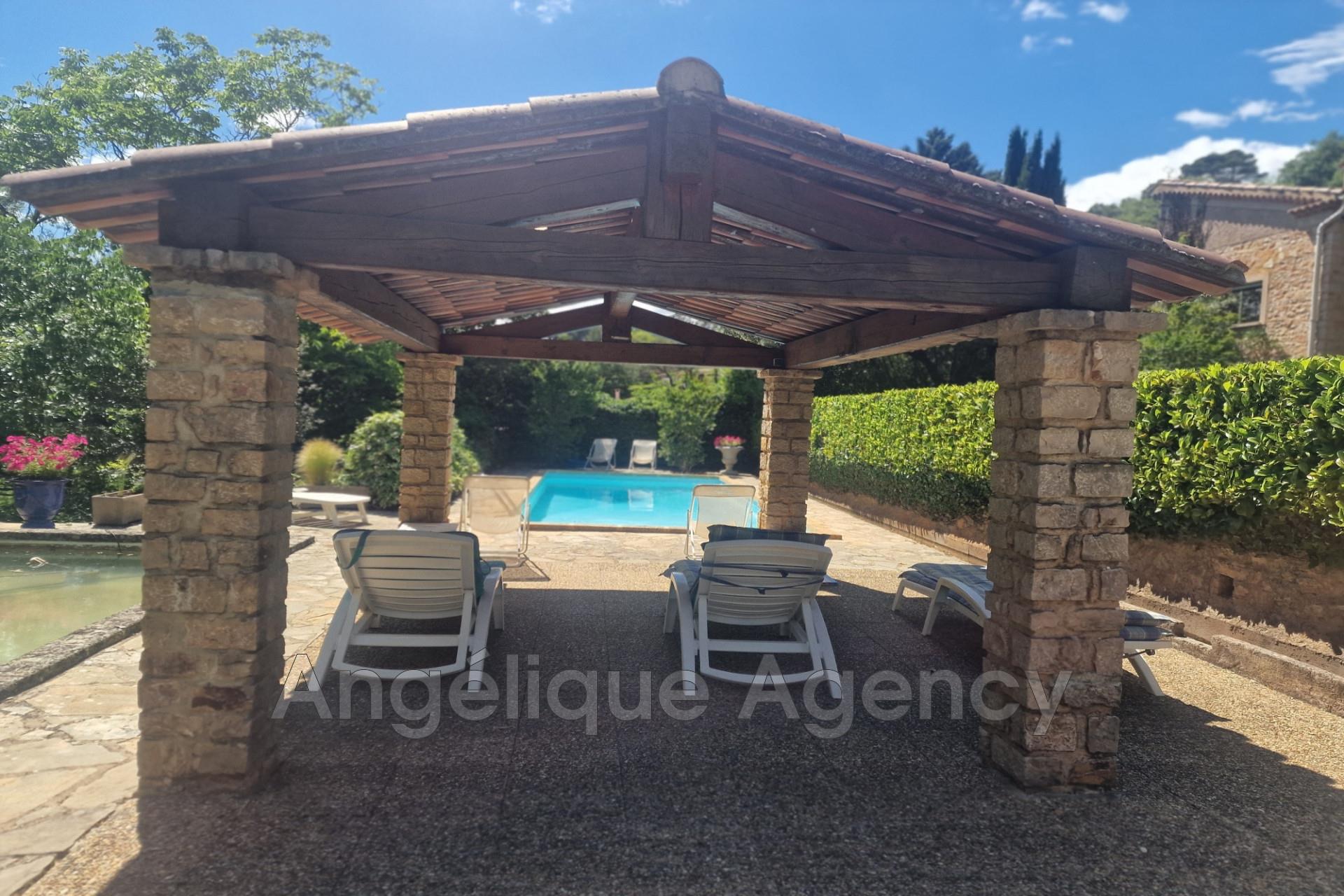 Maison à vendre, 191m², Lorgues