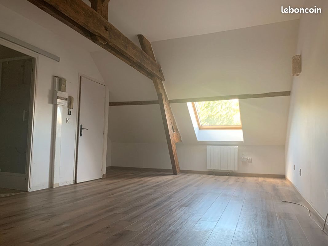 Appartement à louer, 25m², Pont-Sainte-Maxence