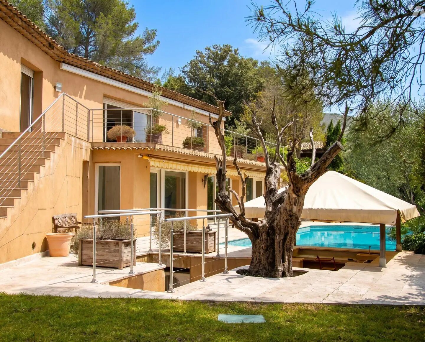 Maison à vendre, 430m², Roquefort-les-Pins