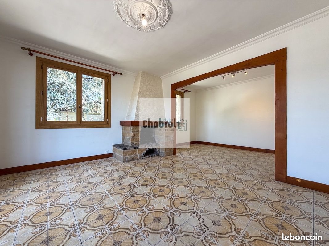 Maison à louer, 103m², Bury
