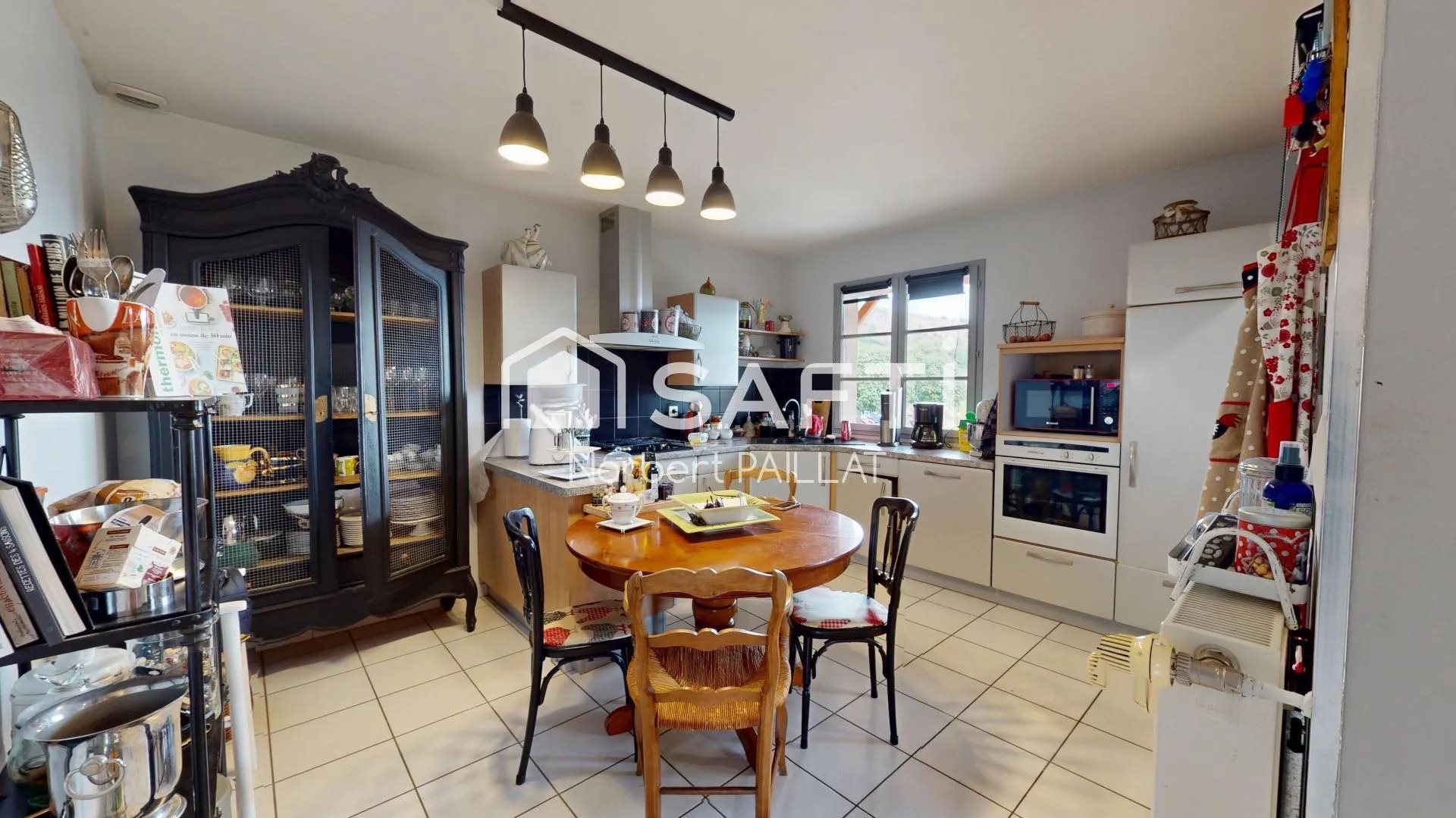 Maison à vendre, 235m², Vergisson