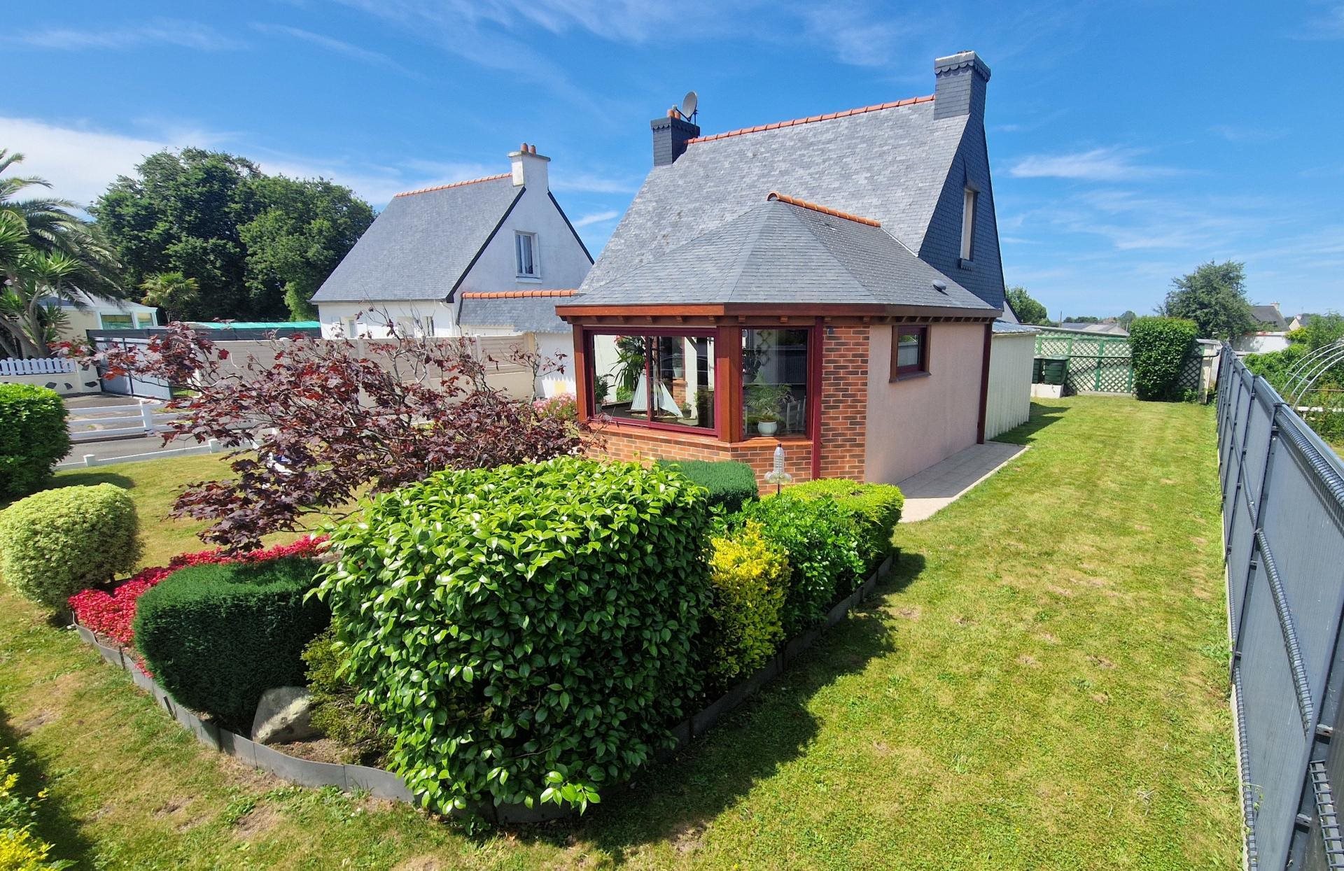 Maison à vendre, 102m², Trélévern