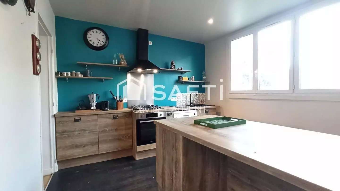 Maison à vendre, 176m², Trélévern
