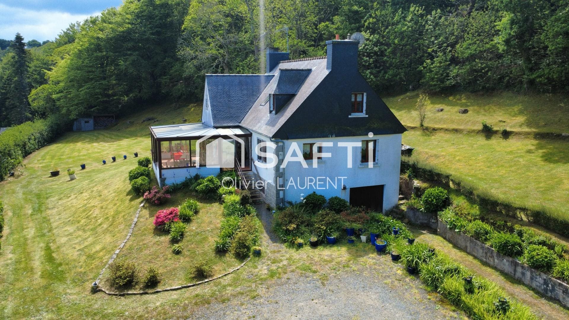 Maison à vendre, 109m², Trélévern