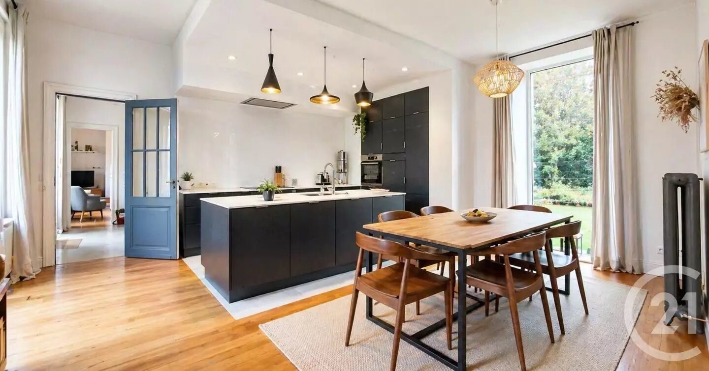 Maison à vendre, 265m², Salleboeuf