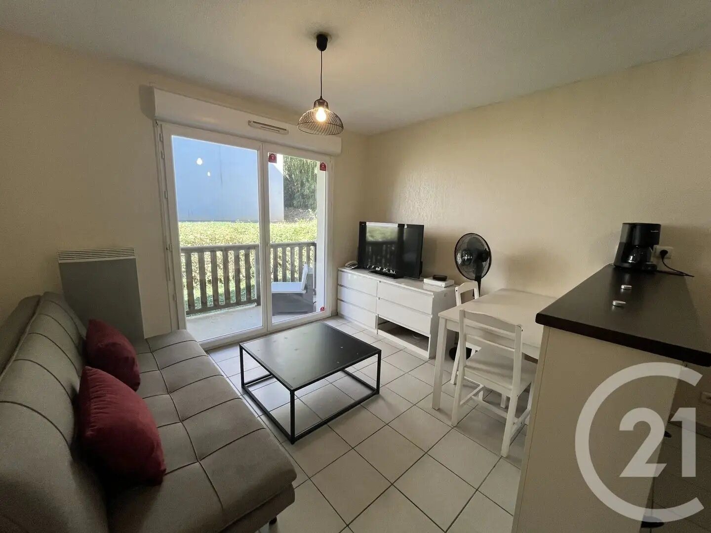 Appartement à louer, 32m², Saint-Quentin-de-Baron