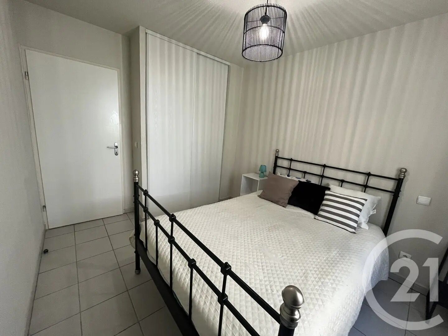Appartement à louer, 32m², Saint-Quentin-de-Baron