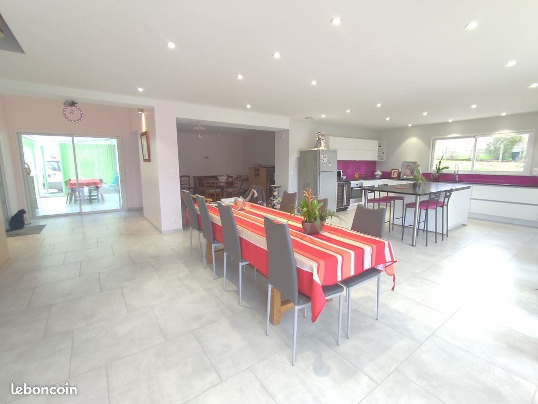 Maison à vendre, 248m², Cures