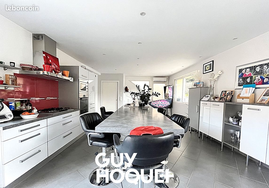 Maison à vendre, 241m², Charnay-lès-Mâcon
