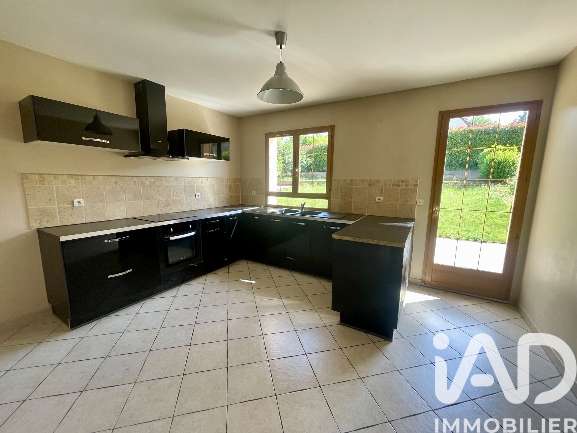 Maison à vendre, 123m², Courtois-sur-Yonne