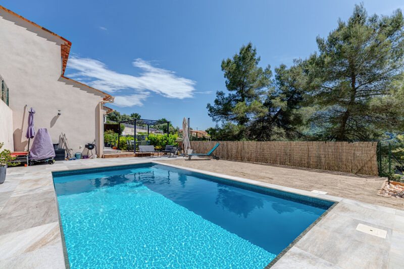 Maison à vendre, 170m², Tourrette-Levens