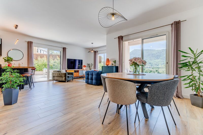 Maison à vendre, 170m², Tourrette-Levens